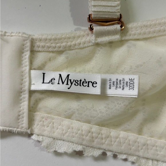 Le Mystere Buttercream White Lace Allure Convertible Plunge Bra 32DD - Picture 10 of 12